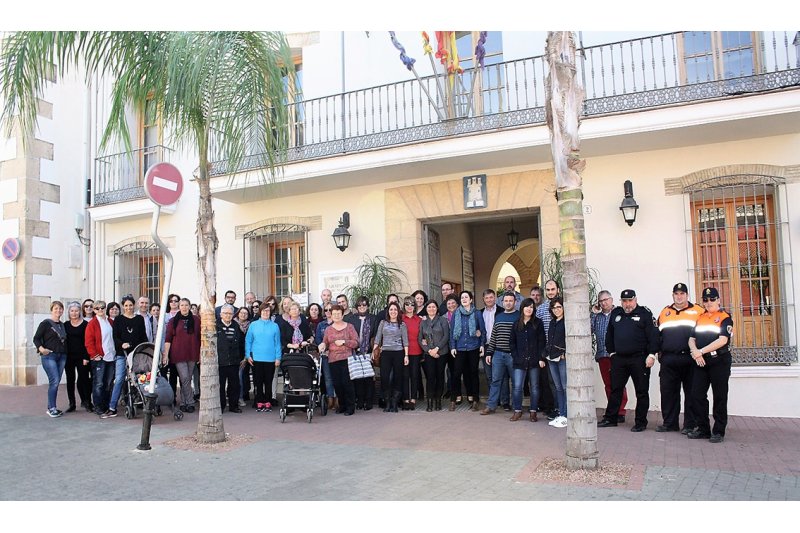 Concentració a Ondara per a commemorar el Dia Internacional de la Dona Concentració a Ondara per a commemorar el Dia Internacional de la Dona