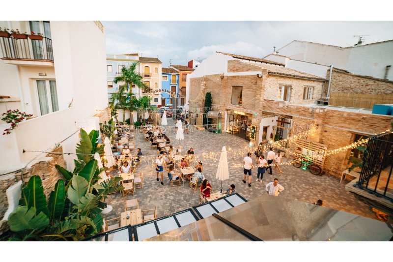 Els Magazinos reabre sus puertas este jueves  Els Magazinos reabre sus puertas este jueves