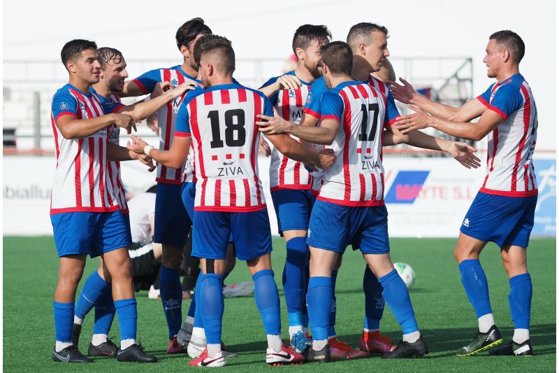 Preferente: El Jávea gana en Cocentaina (1-2) y es líder en solitario, mientras el Pedreguer cae en Benidorm (2-1) en un triste final Preferente: El Jávea gana en Cocentaina (1-2) y es líder en solitario, mientras el Pedreguer cae en Benidorm (2-1) en un triste final
