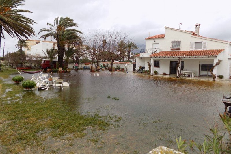 El temporal deja tras de si derribos y destrozos El temporal deja tras de si derribos y destrozos