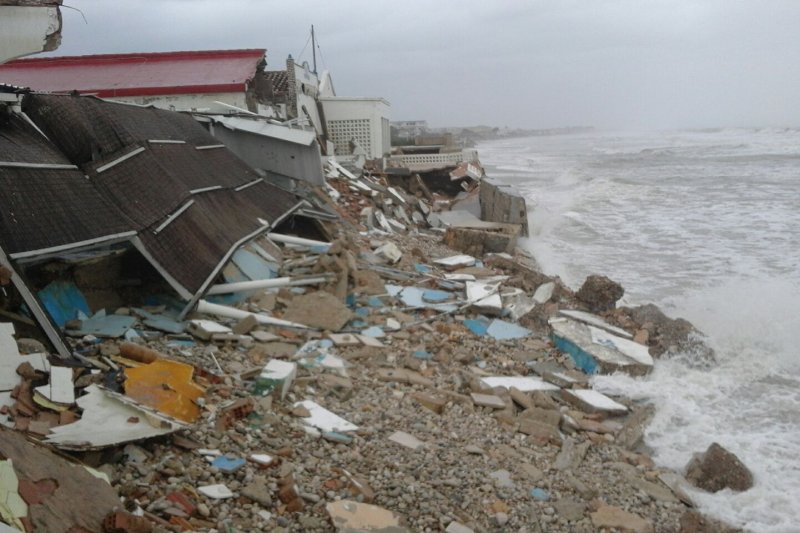 El temporal deja tras de si derribos y destrozos El temporal deja tras de si derribos y destrozos