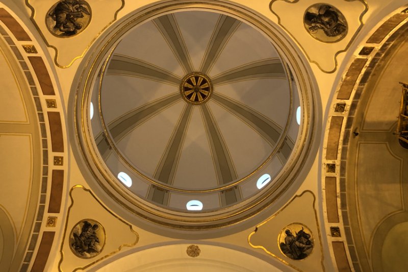 El pintor Luis Javier Gayá ilustra con cuatro óleos la cúpula de la ermita del Nazareno de Xàbia   El pintor Luis Javier Gayá ilustra con cuatro óleos la cúpula de la ermita del Nazareno de Xàbia