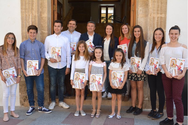 Fogueres presenta un programa  Fogueres presenta un programa