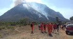 Los bomberos dan por controlado el incendio en el Montgó  Los bomberos dan por controlado el incendio en el Montgó
