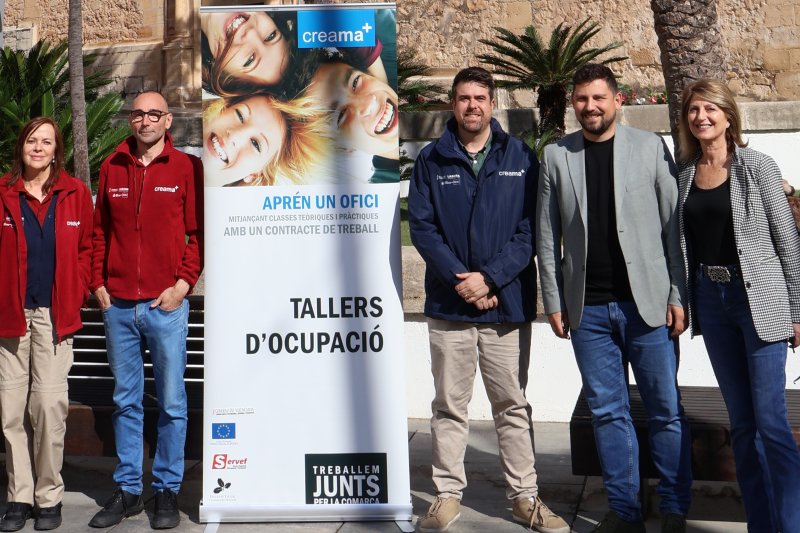 Pego incorpora a una dinamitzadora turística per a continuar amb la difusió de la seua història per la vila emmurallada  Pego incorpora a una dinamitzadora turística per a continuar amb la difusió de la seua història per la vila emmurallada