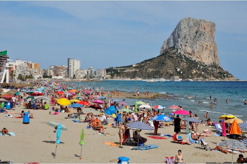 Calp reabre el tramo cortado de la playa del Arenal sin producirse vertidos Calp reabre el tramo cortado de la playa del Arenal sin producirse vertidos