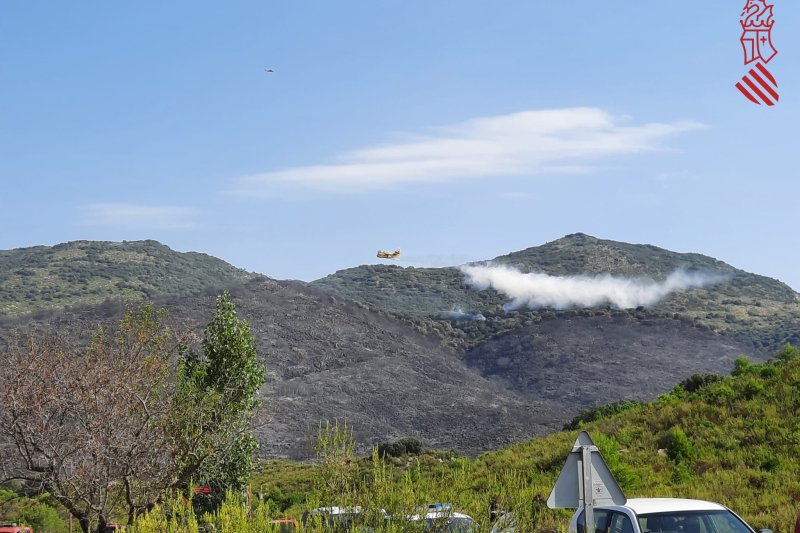 El incendio de la Vall de Gallinera ha calcinado 180 hectáreas  El incendio de la Vall de Gallinera ha calcinado 180 hectáreas