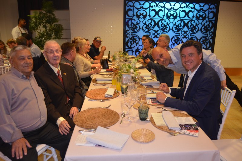 El PP se presenta como “el gobierno del cambio que dará a Dénia lo que se merece” El PP se presenta como “el gobierno del cambio que dará a Dénia lo que se merece”