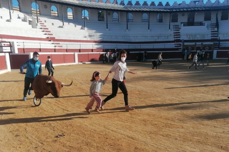 Carretons i torneig de penyes al trinquet invoquen l’esperit del Mig Any de Sant Jaume a Ondara en temps de pandèmia Carretons i torneig de penyes al trinquet invoquen l’esperit del Mig Any de Sant Jaume a Ondara en temps de pandèmia