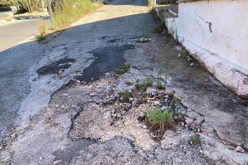 Gent de Dénia exige soluciones al mal estado del Camí Les Troies Gent de Dénia exige soluciones al mal estado del Camí Les Troies