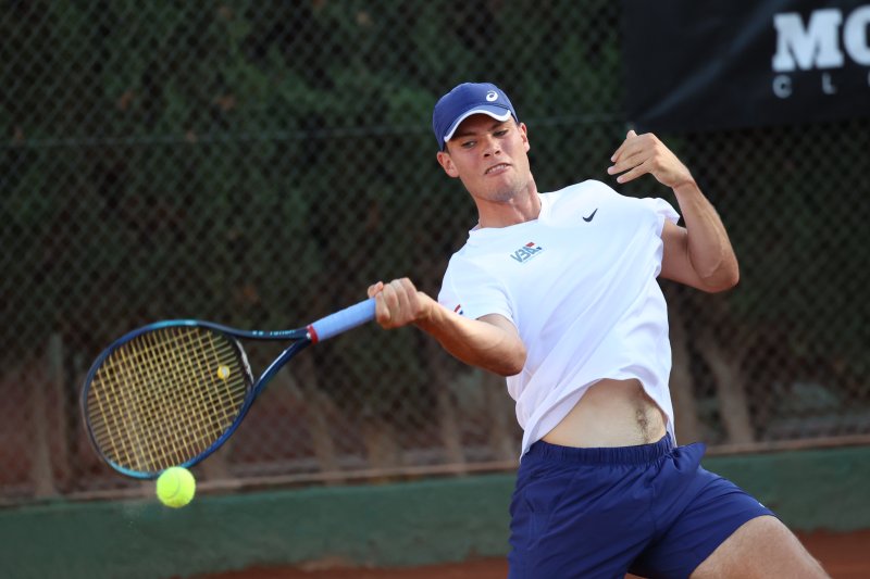 Sergi Pérez se curra un gran debut en casa en el torneo Orysol de Dénia Sergi Pérez se curra un gran debut en casa en el torneo Orysol de Dénia