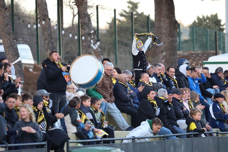 Tercera FFCV: El empate a dos ante el Fundación Benidorm deja a medias la fiesta del fútbol en Benitatxell Tercera FFCV: El empate a dos ante el Fundación Benidorm deja a medias la fiesta del fútbol en Benitatxell