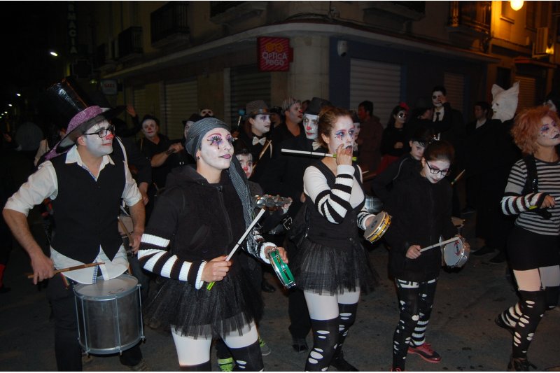 Batukambra debuta a Pego, el seu poble natal, per amenitzar la pinyata Batukambra debuta a Pego, el seu poble natal, per amenitzar la pinyata