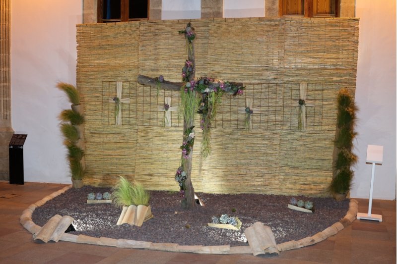 Las cruces de las fiestas de Nazareno de Xàbia ya están en las calles Las cruces de las fiestas de Nazareno de Xàbia ya están en las calles