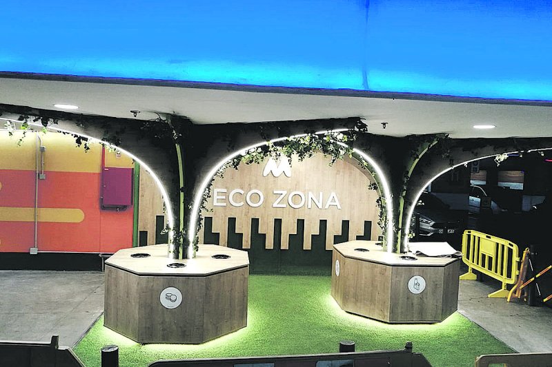 Instalan un ecoparque móvil en los alrededores del centro comercial Portal de la Marina  Instalan un ecoparque móvil en los alrededores del centro comercial Portal de la Marina