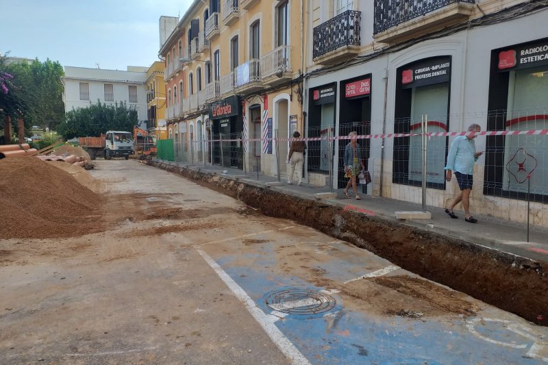 Un restaurante de la Glorieta de Dénia cierra sus puertas afectado por las obras   Un restaurante de la Glorieta de Dénia cierra sus puertas afectado por las obras