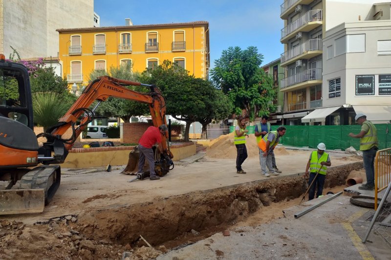 Un restaurante de la Glorieta de Dénia cierra sus puertas afectado por las obras   Un restaurante de la Glorieta de Dénia cierra sus puertas afectado por las obras