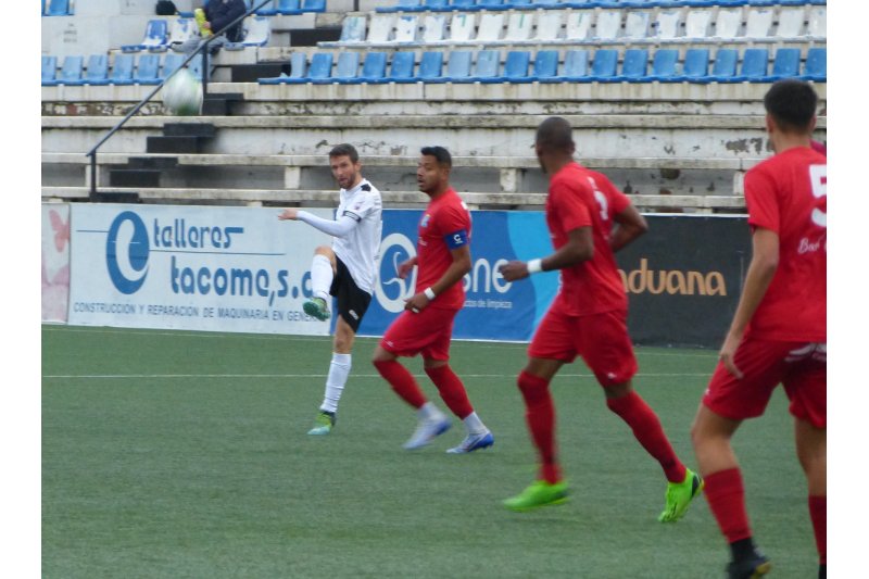 Regional Preferente: El Calpe salva una jornada gris para los de la comarca con un gran empate en casa del líder Regional Preferente: El Calpe salva una jornada gris para los de la comarca con un gran empate en casa del líder