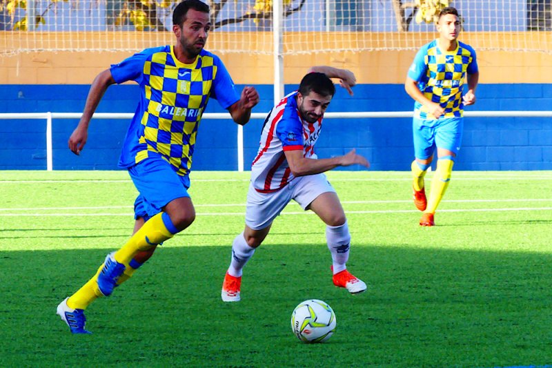 El Javea exhibe pegada ante un Dénia que no se rinde (2-3) El Javea exhibe pegada ante un Dénia que no se rinde (2-3)