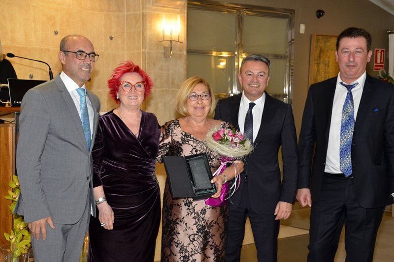 La gala de la hostelerÃa de Xàbia reconoce la profesionalidad y la dedicación de las mujeres del sector La gala de la hostelerÃa de Xàbia reconoce la profesionalidad y la dedicación de las mujeres del sector