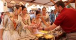 Gran ambiente y merecido homenaje a la Colla Ximiritab’s en la jornada inaugural de la Feria de Artesania de Xàbia  Gran ambiente y merecido homenaje a la Colla Ximiritab’s en la jornada inaugural de la Feria de Artesania de Xàbia