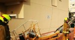 Dos trabajadores resultan heridos en Dénia al caer desde una plataforma elevadora  Dos trabajadores resultan heridos en Dénia al caer desde una plataforma elevadora