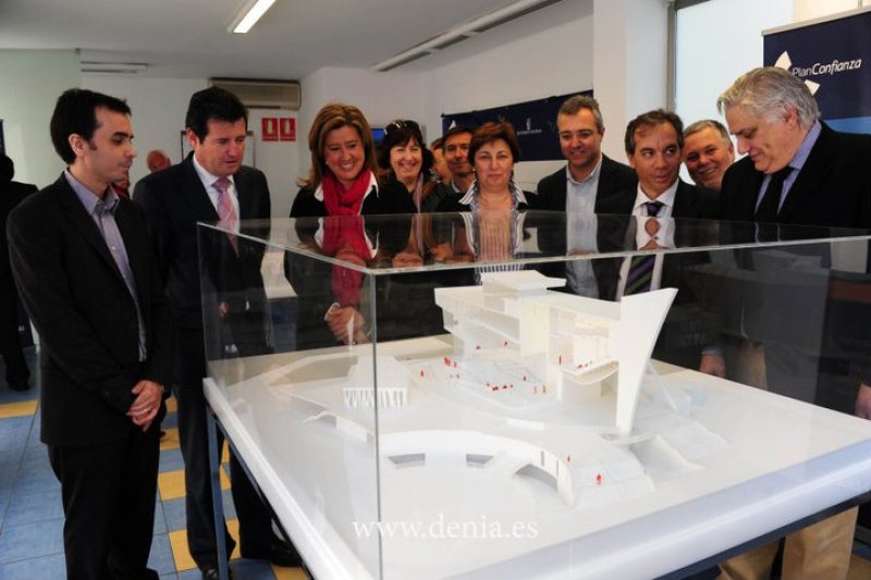 Els impactes del PP i GD en el port: una 'nau' enfonsada i l'intent de mercantilització de l'espai públic/ MARIA JOSEP RIPOLL  Els impactes del PP i GD en el port: una 'nau' enfonsada i l'intent de mercantilització de l'espai públic/ MARIA JOSEP RIPOLL