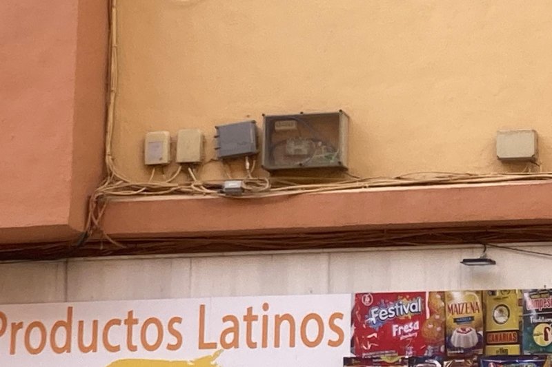 Gent de Dénia dice que la calle Sagunto seguirá siendo “tercermundista” tras las obras Gent de Dénia dice que la calle Sagunto seguirá siendo “tercermundista” tras las obras