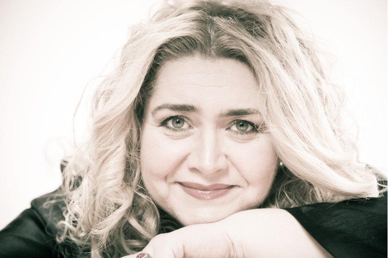 La directora y profesora de música Merche Femenía hará este viernes el pregón de las Fiestas de Julio de Pedreguer La directora y profesora de música Merche Femenía hará este viernes el pregón de las Fiestas de Julio de Pedreguer