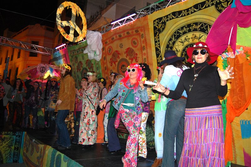 El festival d’arts escèniques trasllada al carnestoltes pegolí cap a una dimensió més espectacular El festival d’arts escèniques trasllada al carnestoltes pegolí cap a una dimensió més espectacular