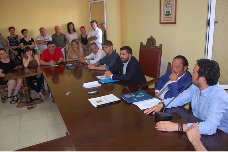 L’Ajuntament de El Verger aprova el projecte per a renovar l’enllumenat a tecnologia LED L’Ajuntament de El Verger aprova el projecte per a renovar l’enllumenat a tecnologia LED