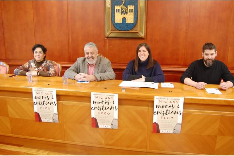 La nova Junta Central de Moros i Cristians de Pego es presenta amb un mig any de nou format La nova Junta Central de Moros i Cristians de Pego es presenta amb un mig any de nou format