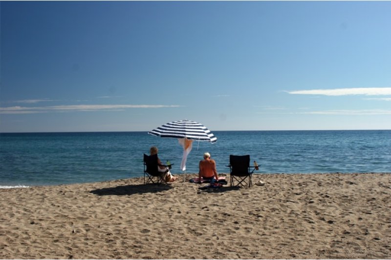 Muere ahogado un hombre de 63 años en una playa de Dénia  Muere ahogado un hombre de 63 años en una playa de Dénia
