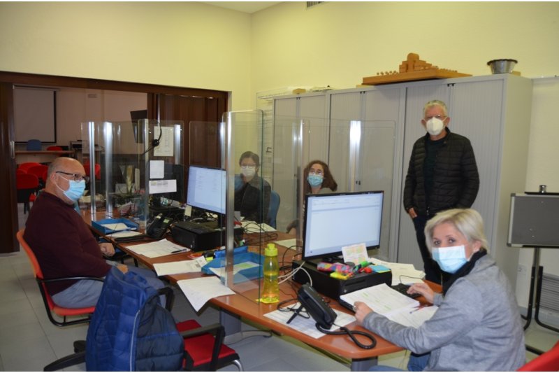 Seguir la huella del virus: Cinco rastreadores trabajan con el departamento de epidemiología de Salud Pública para frenar los contagios Seguir la huella del virus: Cinco rastreadores trabajan con el departamento de epidemiología de Salud Pública para frenar los contagios