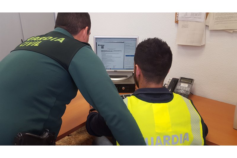 Una operación en Moraira permite aclarar 122 delitos de estafa bancaria por un valor de más de 125.000 euros Una operación en Moraira permite aclarar 122 delitos de estafa bancaria por un valor de más de 125.000 euros