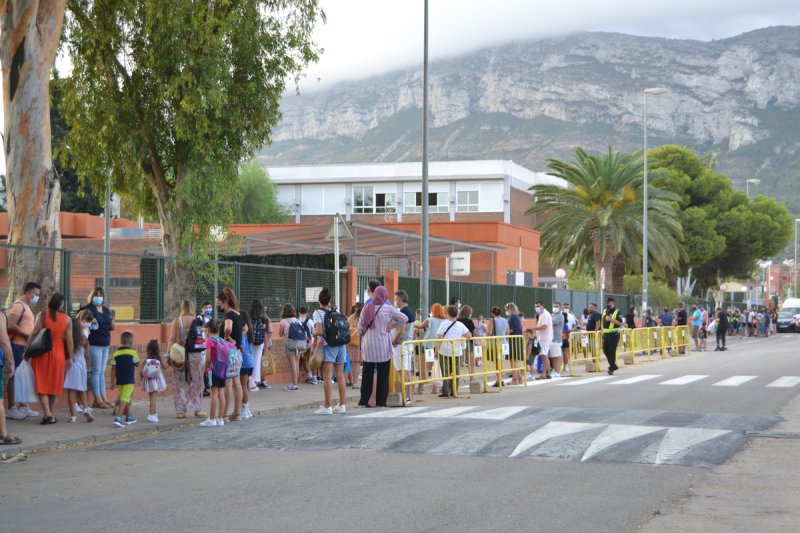 Una llamada a la prudencia en el inicio del curso escolar en Dénia  Una llamada a la prudencia en el inicio del curso escolar en Dénia