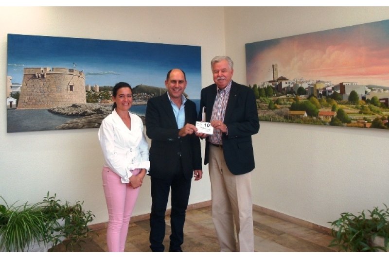 El Rotary Club entrega 700 euros para las familias necesitadas   El Rotary Club entrega 700 euros para las familias necesitadas