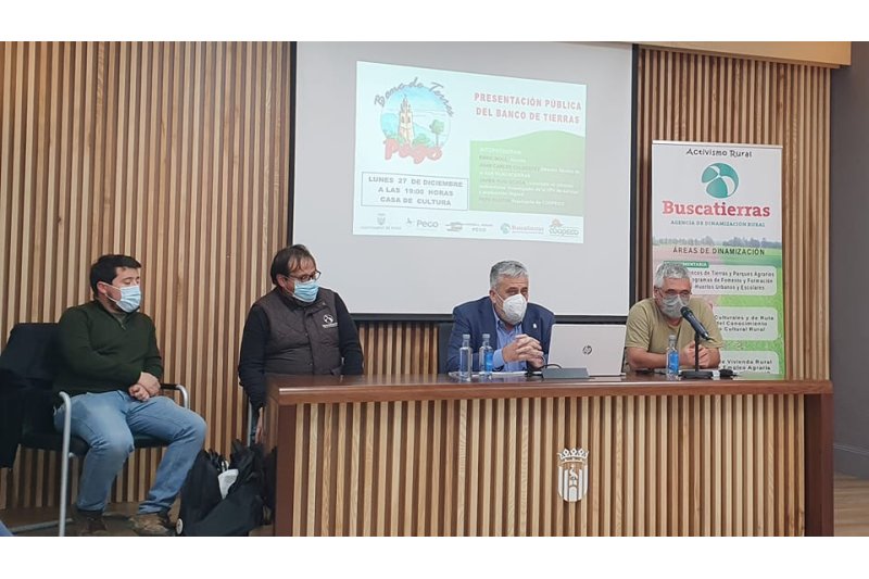 El Ayuntamiento de Pego apoya al banco de tierras como fórmula para fortalecer el sector agrícola El Ayuntamiento de Pego apoya al banco de tierras como fórmula para fortalecer el sector agrícola