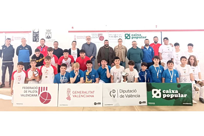 Les escoles de Gata, Pedreguer, Beniarbeig-El Verger brillen a les finals de pilota valenciana Les escoles de Gata, Pedreguer, Beniarbeig-El Verger brillen a les finals de pilota valenciana