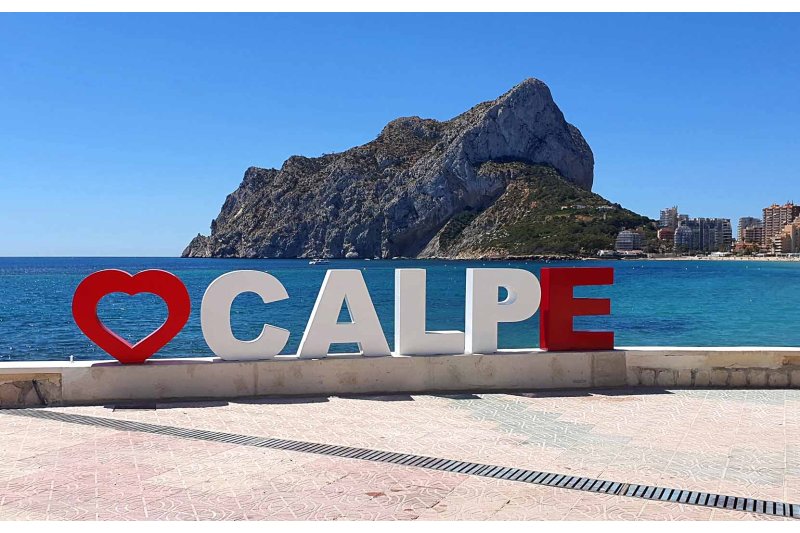 El pleno pide recuperar la doble denominación Calp/Calpe El pleno pide recuperar la doble denominación Calp/Calpe