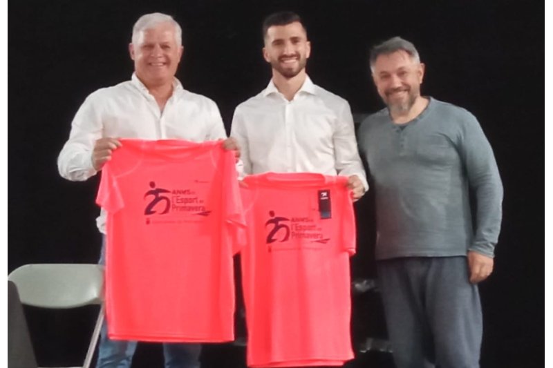 Missatge de José Luis Gayà als xiquets i xiquetes que volen aplegar on està ell:  Missatge de José Luis Gayà als xiquets i xiquetes que volen aplegar on està ell: