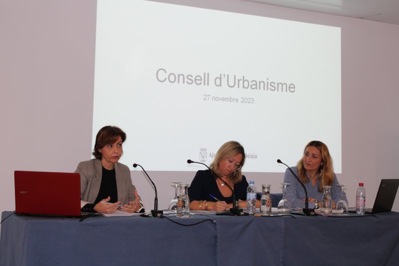 La oferta de viviendas turísticas en Dénia cae casi un 25% por el impacto de la pandemia  La oferta de viviendas turísticas en Dénia cae casi un 25% por el impacto de la pandemia