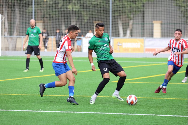 Lliga Comunitat: El Calpe se lleva el derbi ante el Jávea (2-0) y el Dénia suma su tercera derrota consecutiva (1-0)  Lliga Comunitat: El Calpe se lleva el derbi ante el Jávea (2-0) y el Dénia suma su tercera derrota consecutiva (1-0)