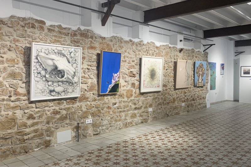 Pol·linitzadors d’espècies i de cultura: Vint-i-huit artistes intenten conscienciar la societat sobre aquelles espècies que fan possible el manteniment de la biodiversitat Pol·linitzadors d’espècies i de cultura: Vint-i-huit artistes intenten conscienciar la societat sobre aquelles espècies que fan possible el manteniment de la biodiversitat