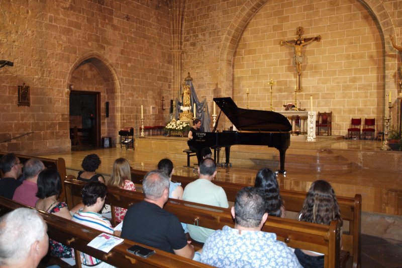 La organización de Música a l’Estiu de Xàbia estima en más de un millar el público asistente a los conciertos La organización de Música a l’Estiu de Xàbia estima en más de un millar el público asistente a los conciertos