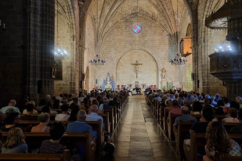 La organización de Música a l’Estiu de Xàbia estima en más de un millar el público asistente a los conciertos La organización de Música a l’Estiu de Xàbia estima en más de un millar el público asistente a los conciertos