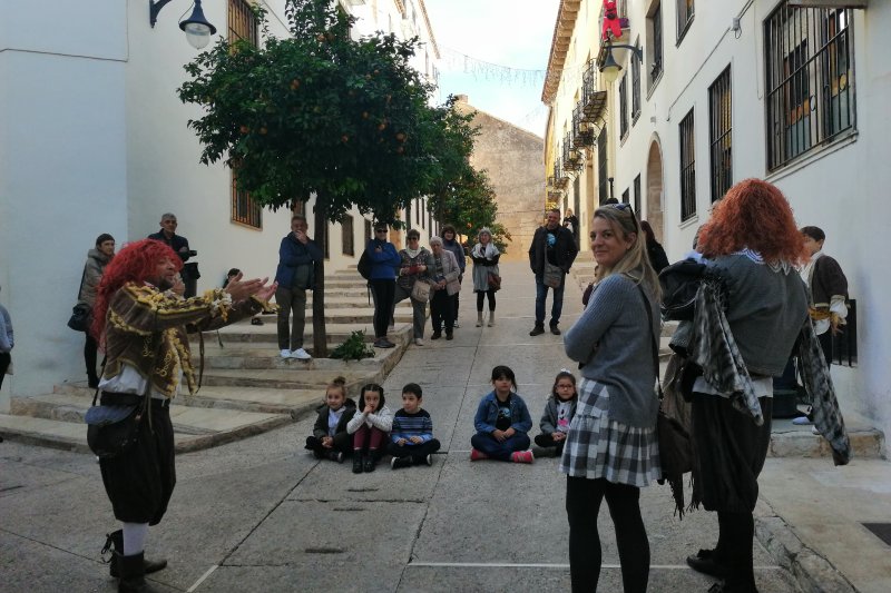 Visitas teatralizadas en el casco histórico de Pego para conmemorar la hazaña de Elcano y Magallanes Visitas teatralizadas en el casco histórico de Pego para conmemorar la hazaña de Elcano y Magallanes