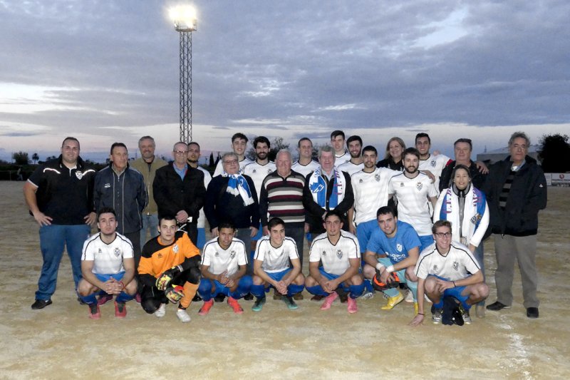 El Beniarbeig inaugura el nou Girona amb un homenatge a jugadors veterans i ex presidents El Beniarbeig inaugura el nou Girona amb un homenatge a jugadors veterans i ex presidents