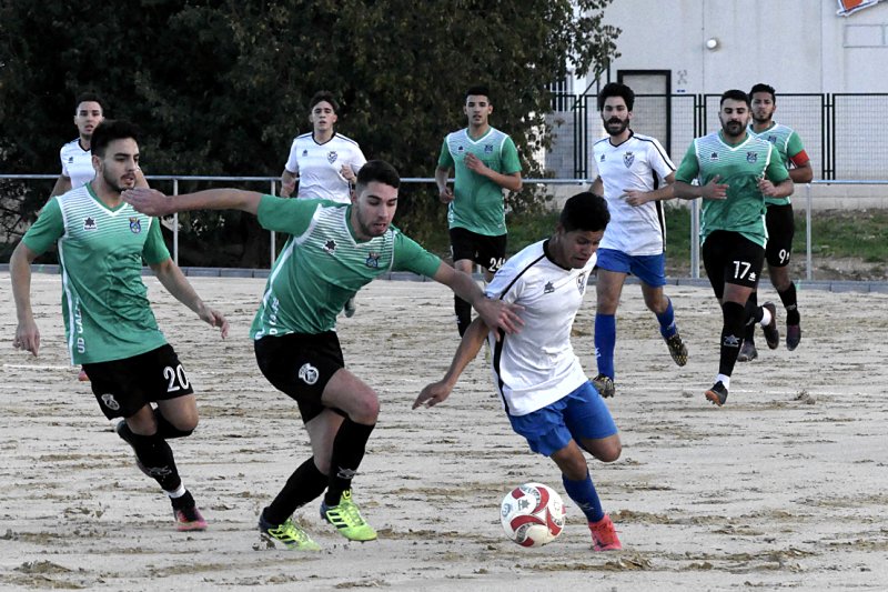 El Beniarbeig inaugura el nou Girona amb un homenatge a jugadors veterans i ex presidents El Beniarbeig inaugura el nou Girona amb un homenatge a jugadors veterans i ex presidents