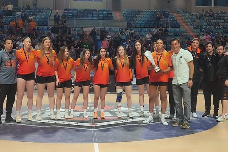 La dianense Martina Gil es finalista del Campeonato de España de baloncesto con el Valencia Basket La dianense Martina Gil es finalista del Campeonato de España de baloncesto con el Valencia Basket